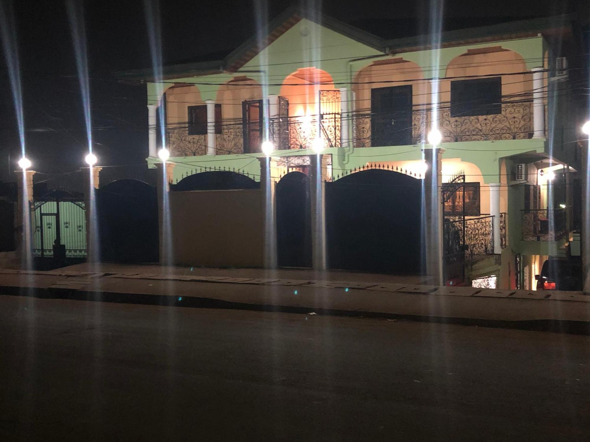 Appartement Moderne De 120M2 , Dote De Cameras De Surveying Et Situe A Maetur Nkomo, Un Quartier Residentiel Yaounde Luaran gambar