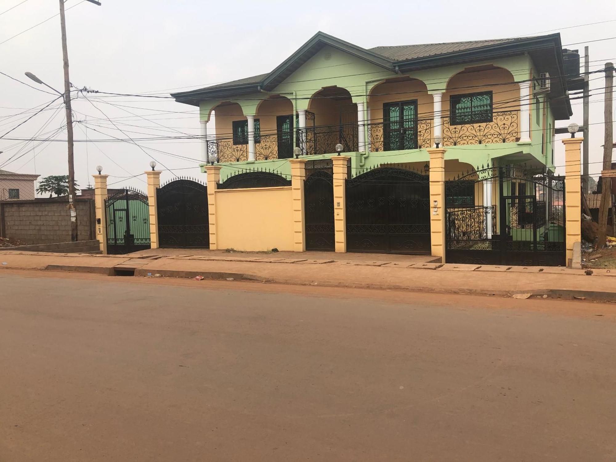 Appartement Moderne De 120M2 , Dote De Cameras De Surveying Et Situe A Maetur Nkomo, Un Quartier Residentiel Yaounde Luaran gambar